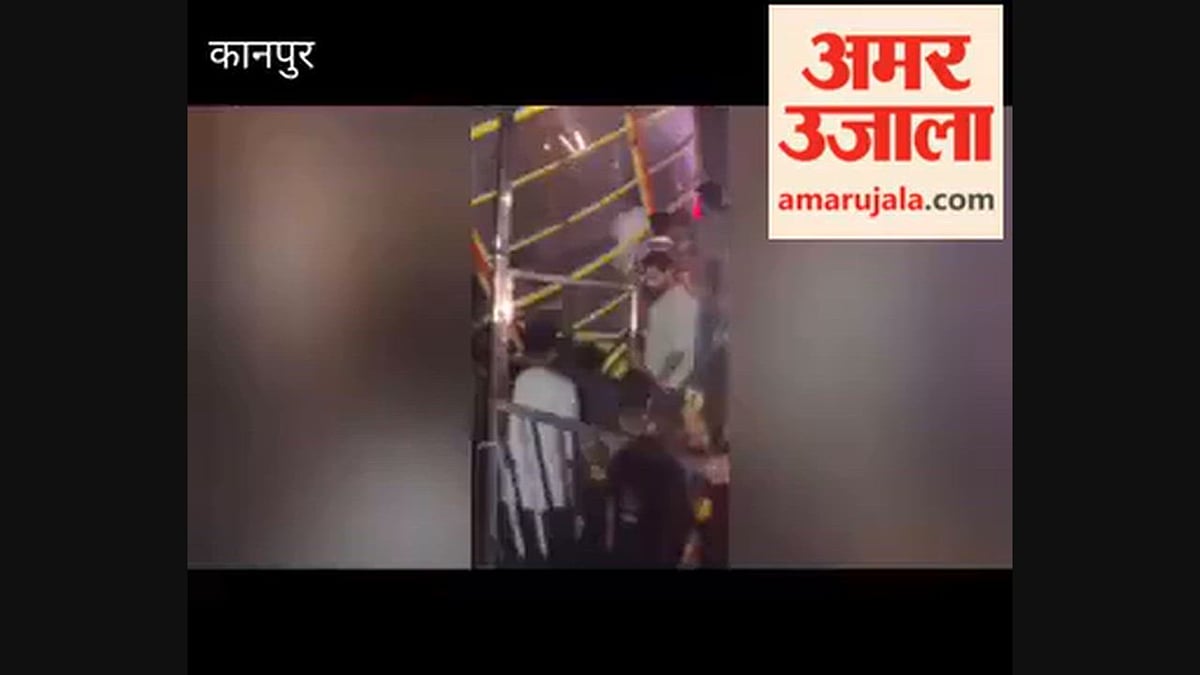 कानपुर: अरमापुर मेले में चलते-चलते पलटा जीरो ग्रेविटी झूला, मचा हड़कंप