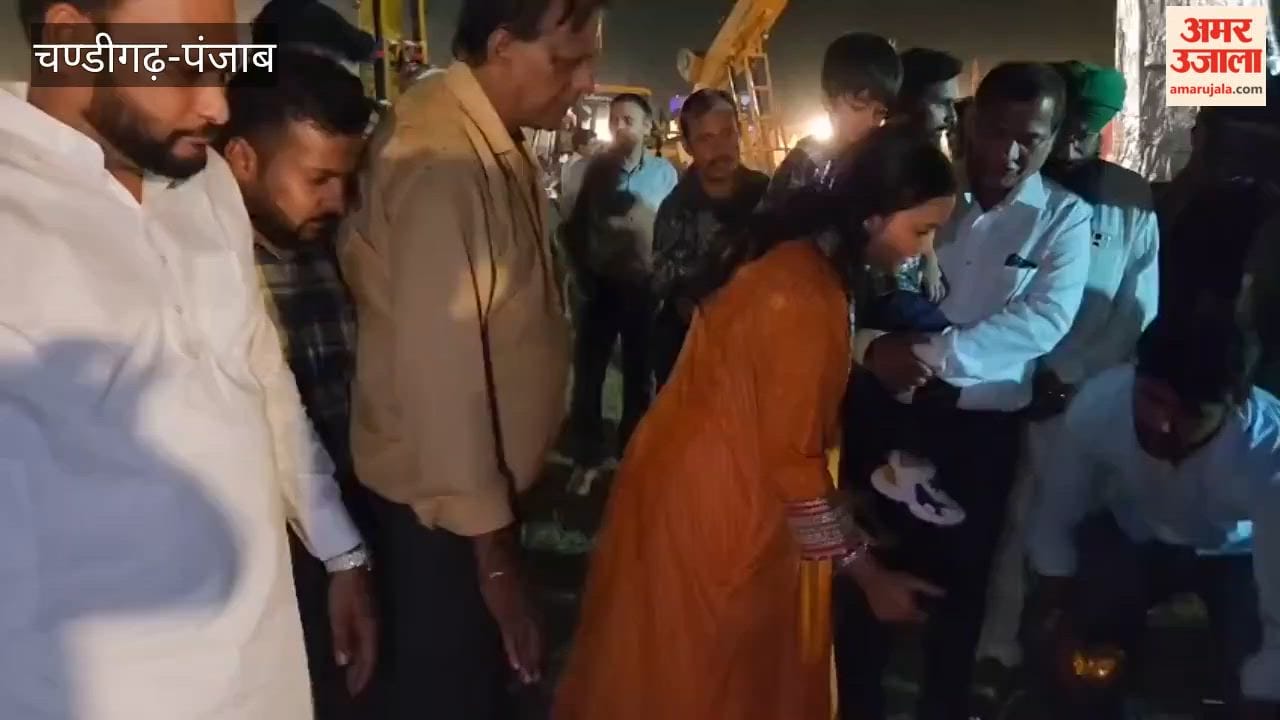 Dussehra was celebrated with great enthusiasm at the Parsaram Nagar Dussehra Ground in Bathinda, where effigies of Ravana, Kumbhakarna, and Meghnada were set ablaze