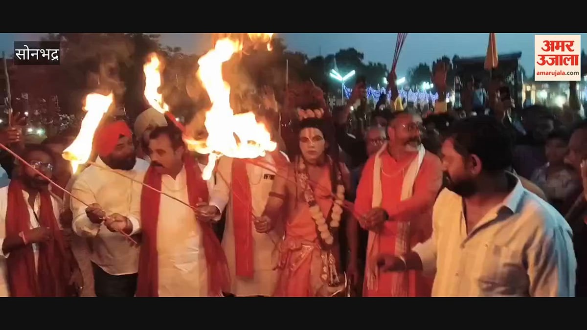 विजयादशमी: रावण वध होते ही गूंजे जय श्रीराम के जयकारे, उमड़े हजारों लोग