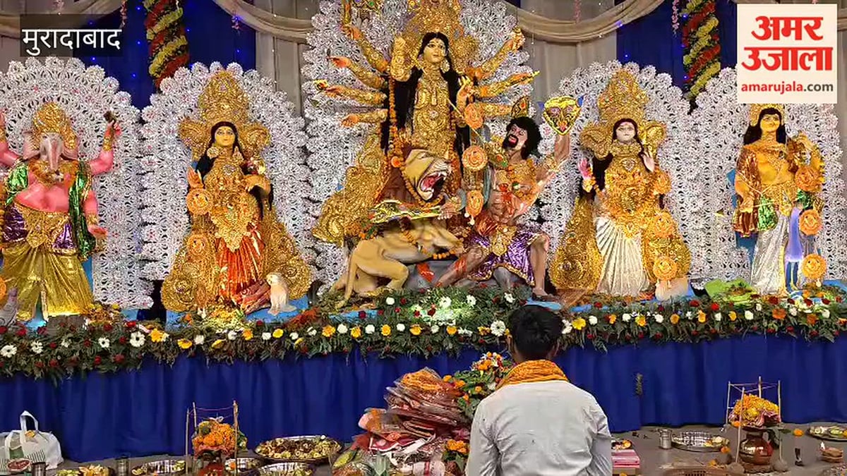 संध्या आरती और धुनुची नृत्य की धूम