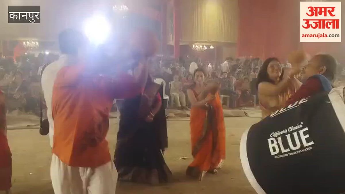 ढाक की थाप, धुनुची नृत्य और डांडिया से गुलजार दुर्गा पूजा पंडाल