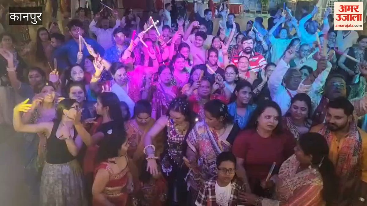 कानपुर: श्याम नगर में डांडिया की धूम, दुर्गा पूजा उत्सव में झूमे लोग