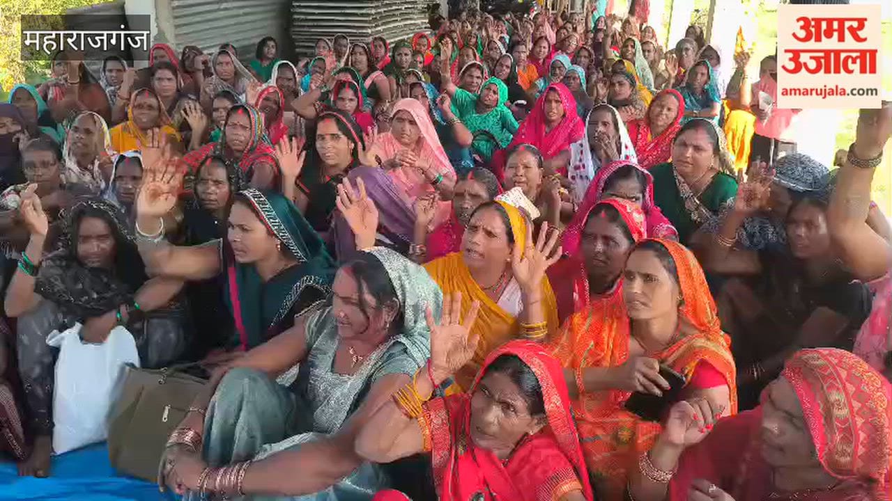 Cooks Stage Protest at Collectorate Against Removal