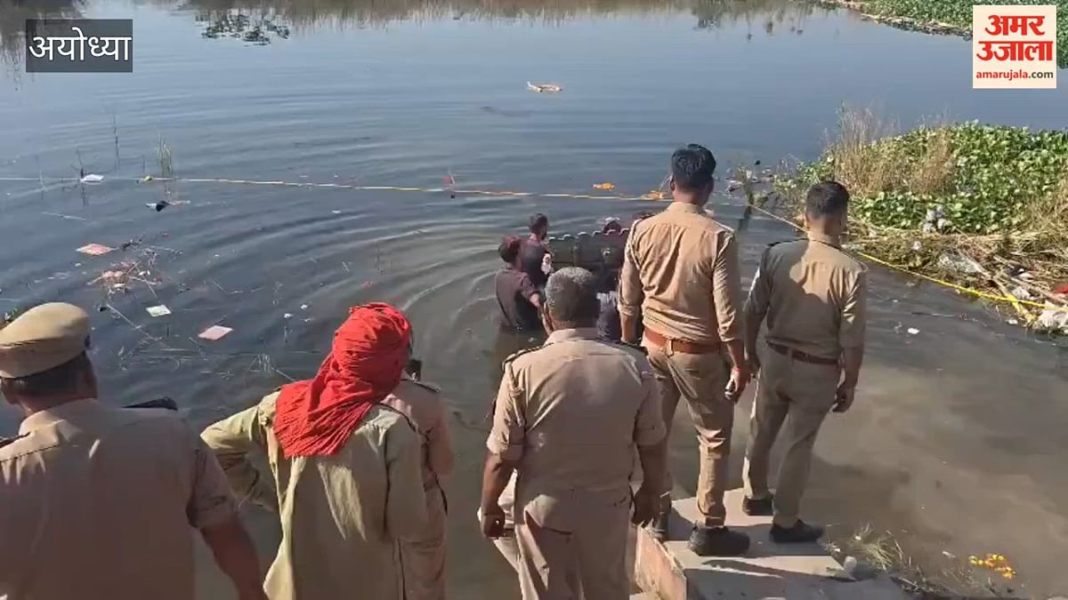 अयोध्या: तारुन क्षेत्र में 14 स्थानों पर 111 दुर्गा प्रतिमाओं का हो रहा विसर्जन