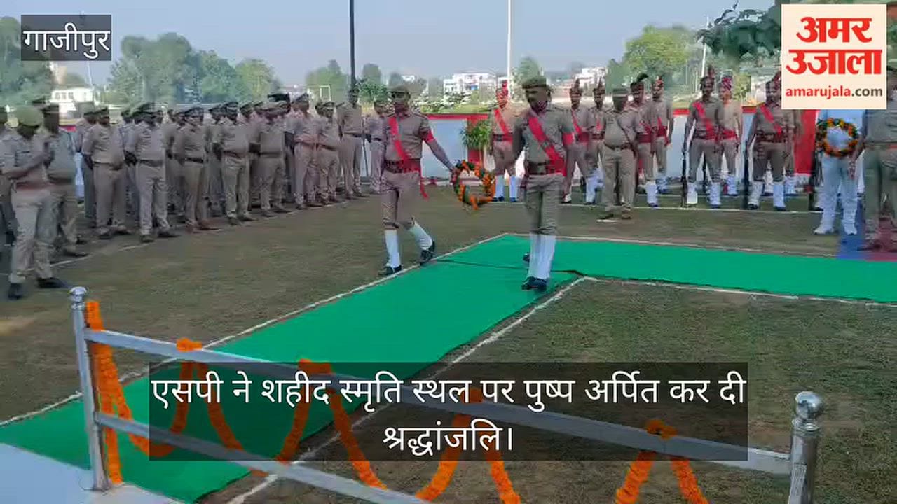 SP pays tribute by laying flowers at the Martyrs' Memorial site