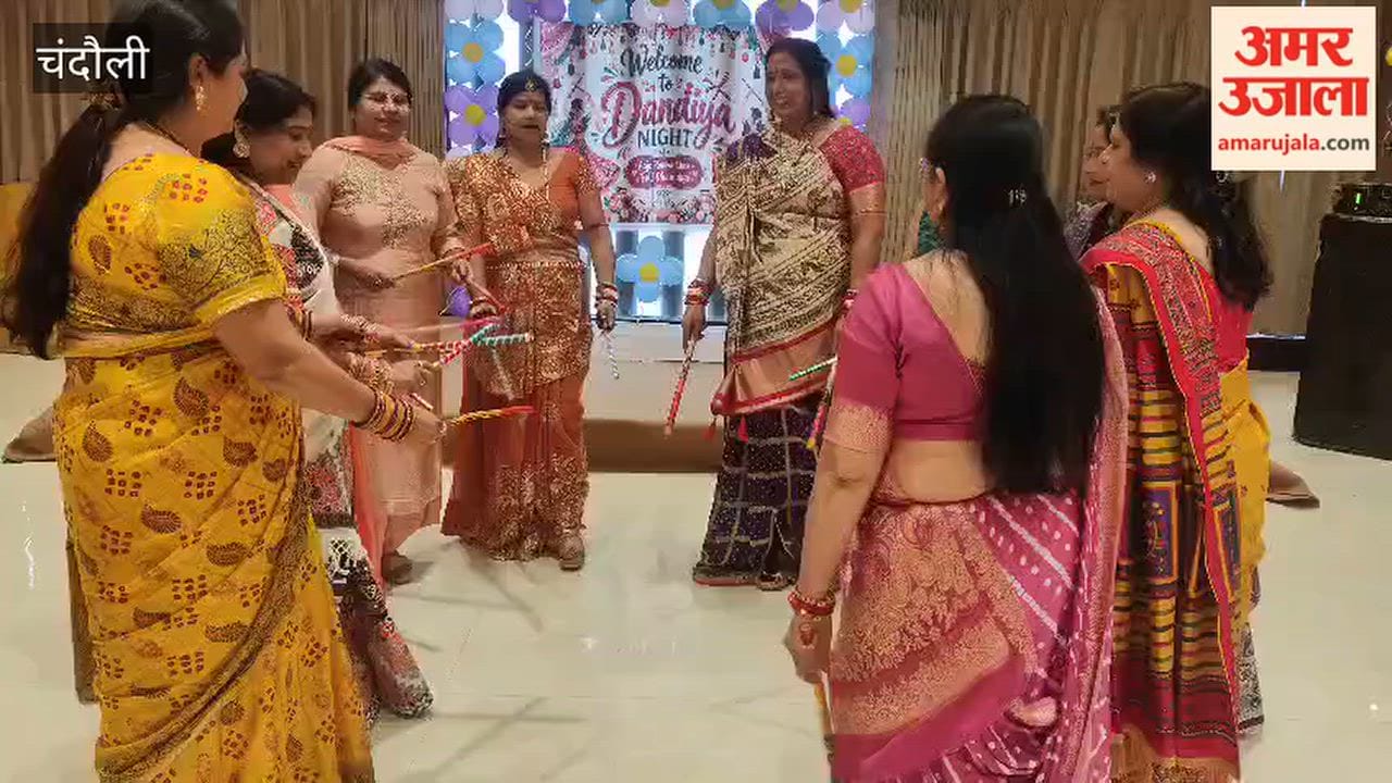 Women dance to the tune of 'Dholi Taro Dhol Baaje', bringing vibrancy to the Dandiya celebrations
