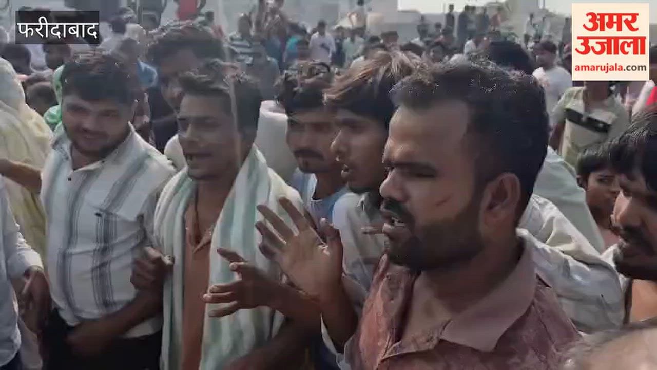 Impact of power crisis in Ballabhgarh frustrated residents stage a road blockade