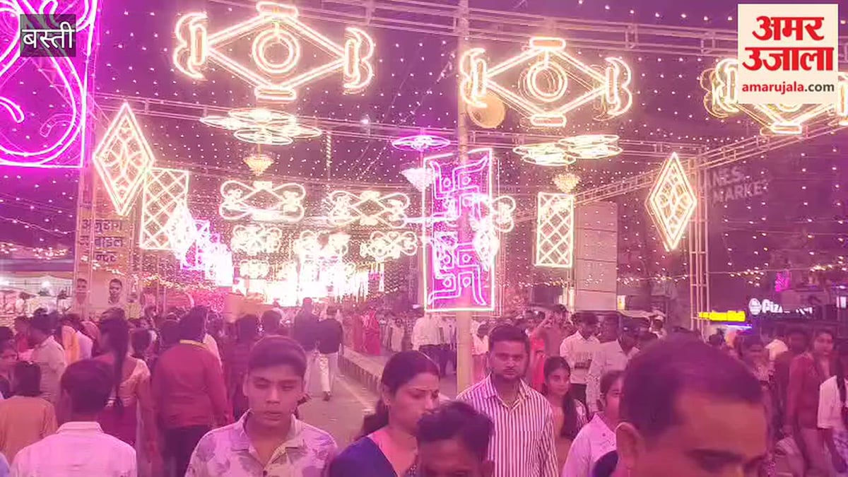 बस्ती: दुर्गा पूजा में उमड़ा श्रद्धा का सैलाब