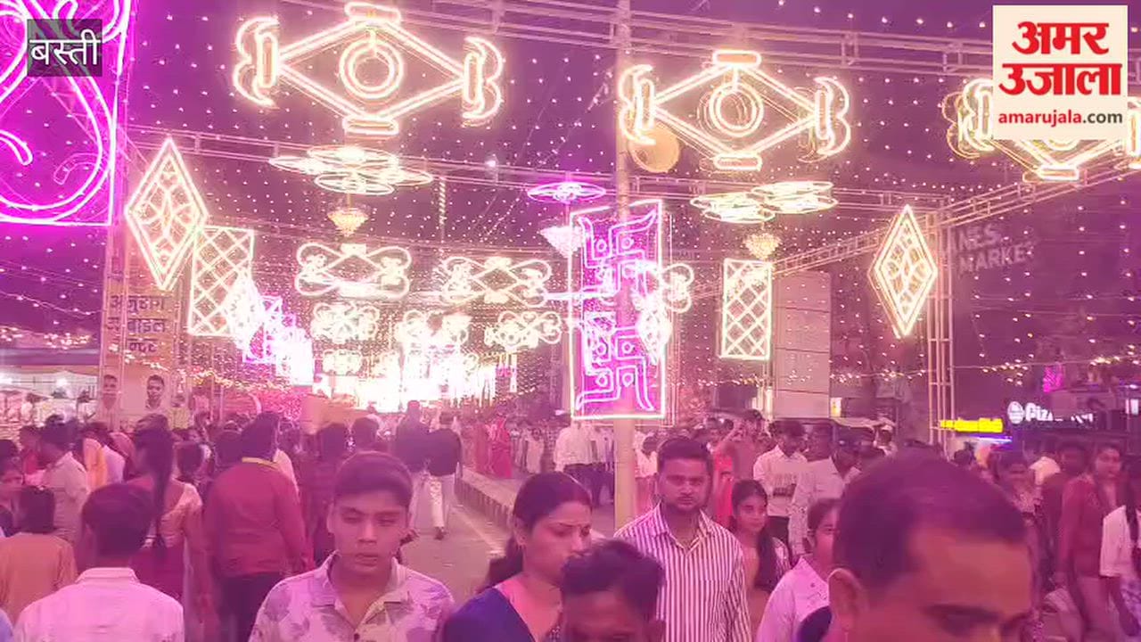 City Turns Devotional as Massive Crowds Gather at Durga Puja Pandals Amid Festive Fervour