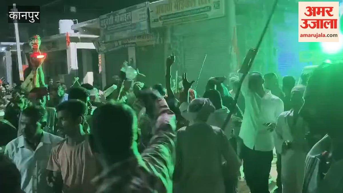 भीतरगांव में टेसू-झिंझिया विवाह की धूम, आतिशबाजी और शहनाई की गूंज के बीच निकली बरात