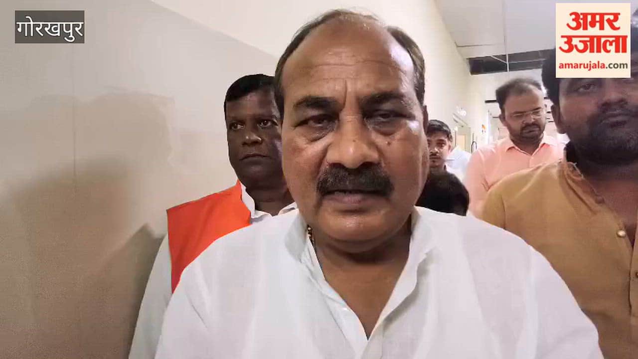 Prison Minister Dara Singh Chauhan Meets Injured Victims at BRD Medical College Burn Ward