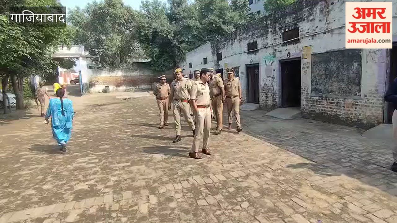 DCP Rijul arrived at Kailashwati Inter College in Arthala for an inspection.