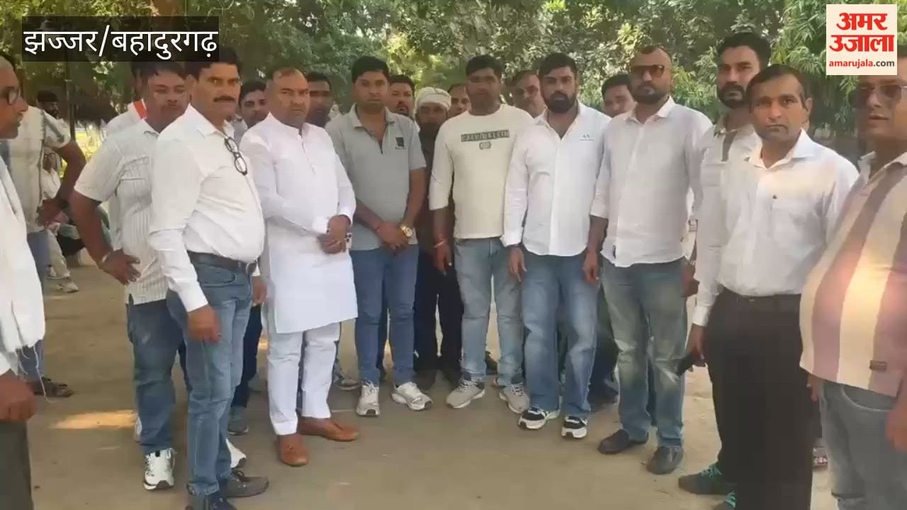 Congress leaders termed the electricity employees' strike as justified and extended their support to their demands.