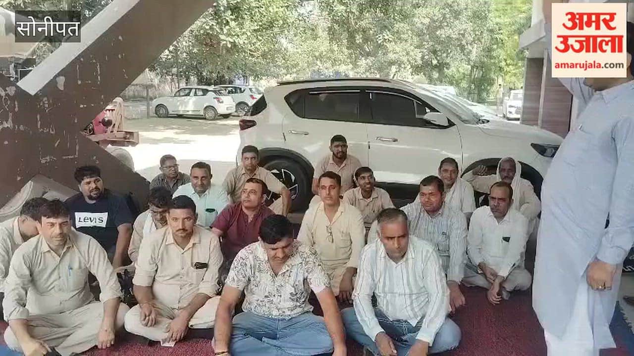 Roadways employees to stage a 'chakka jam' (road blockade) on November 5 and 6 in protest against privatization.