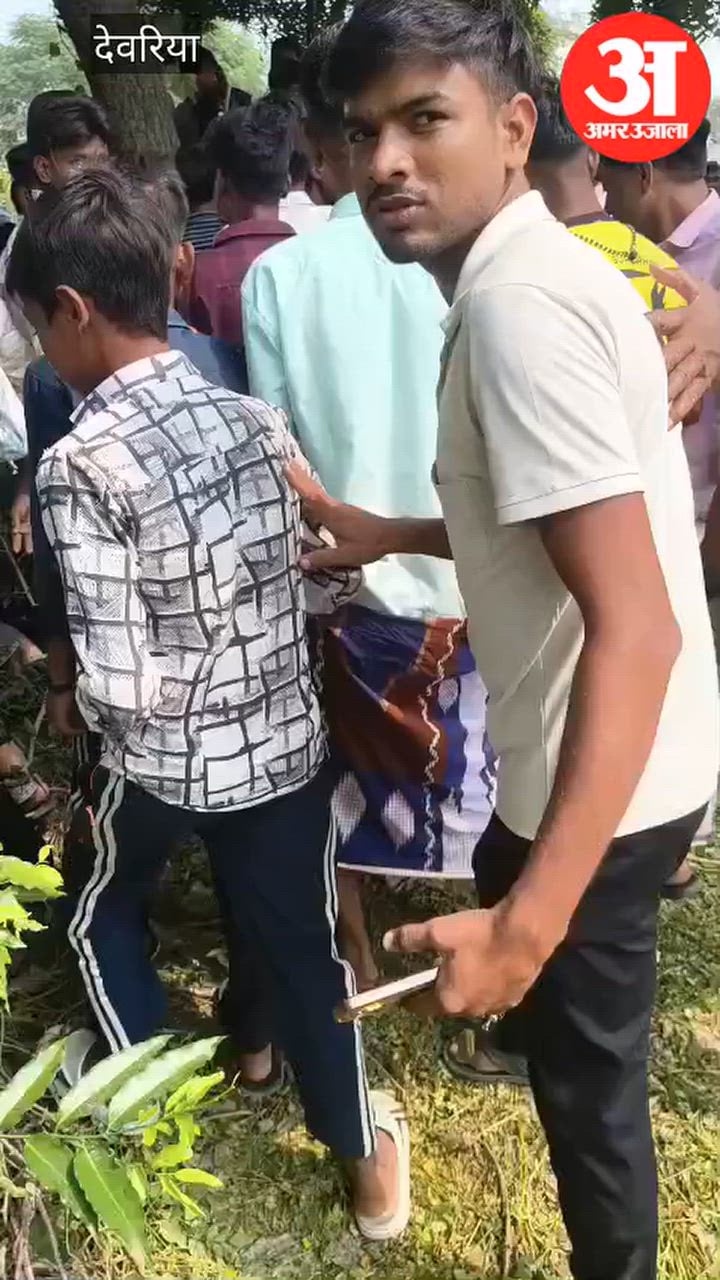 देवरिया: प्रेमी से शादी की जिद में मोबाइल टावर पर चढ़ी युवती