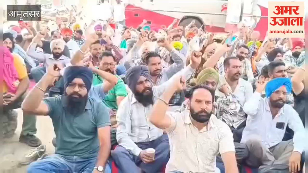 Employees' strike continues at Amritsar Roadways workshop; protest staged to express resentment