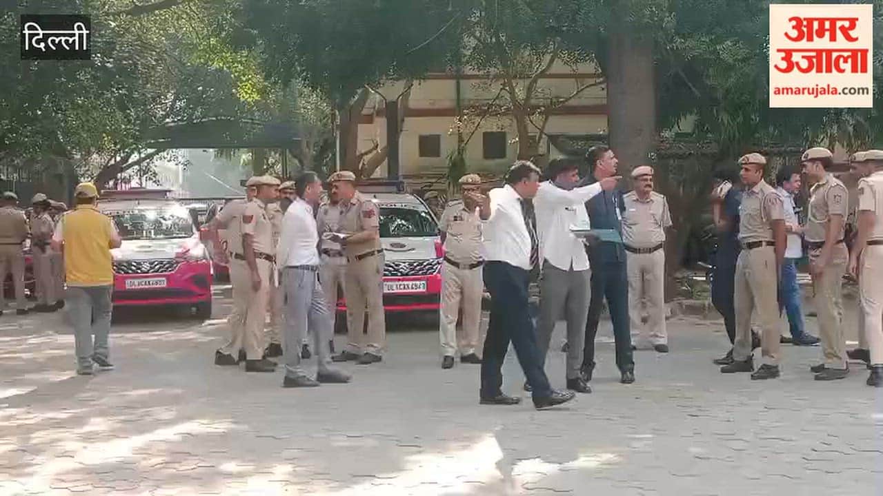 Union Home Minister Amit Shah will arrive at the Delhi Police headquarters today