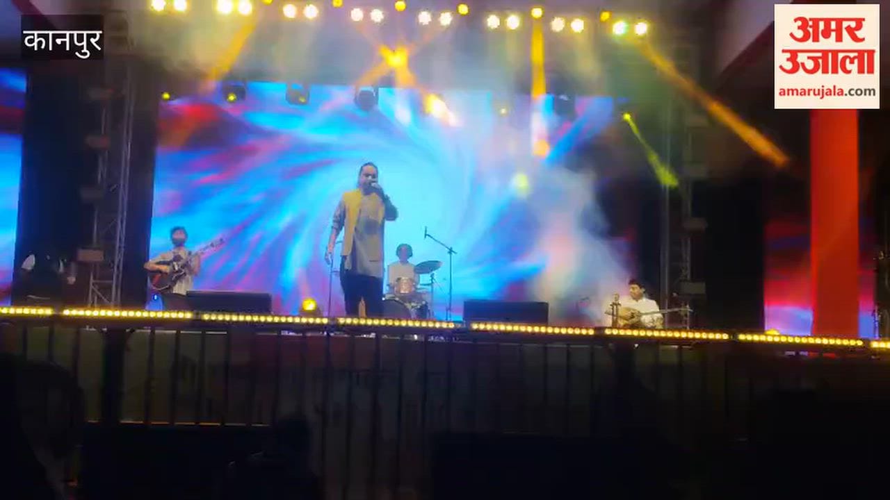 Kanpur: Kailash Kher’s magic captivates the audience at Ramlila Maidan