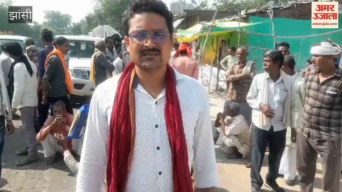 झांसी में डीएपी खाद न मिलने से किसानों का गुस्सा फूटा