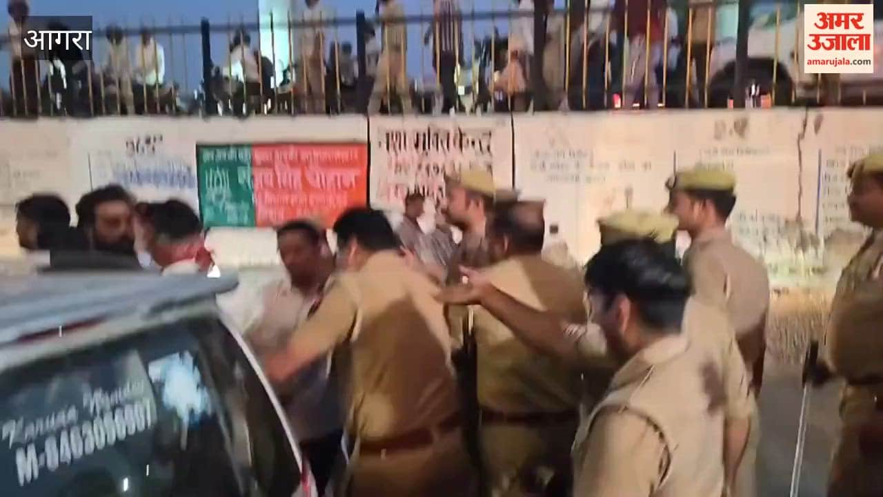 SP Workers Stage Protest in Agra Over Alleged Irregularities in MLC Vote Counting