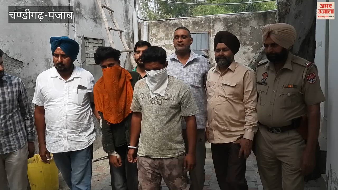 Based on information provided by the accused, drug money amounting to 386,000 rupees and 302 grams of heroin were recovered.