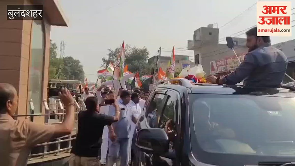 पलवल: होडल में दीपेंद्र हुड्डा के नेतृत्व में कांग्रेस का प्रदर्शन, ज्ञानेश कुमार का पुतला फूंका