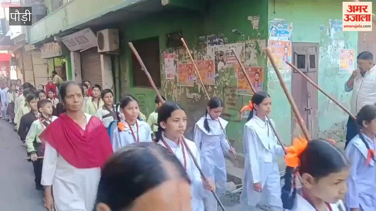 Swayamsevika Samiti march in Srinagar children marching in step