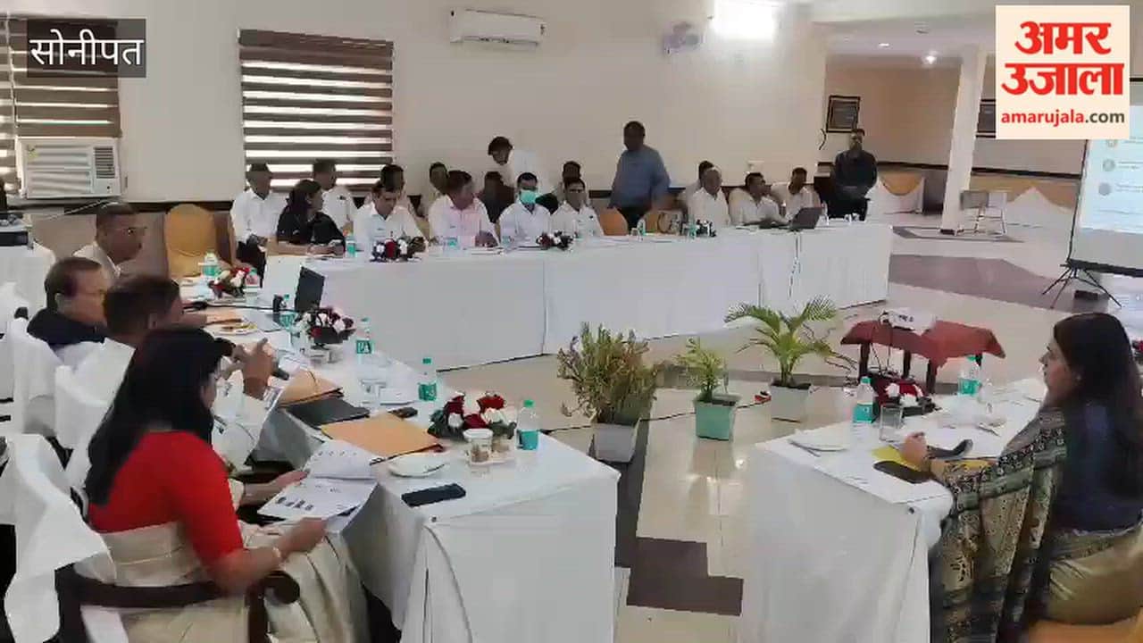 In Sonipat, Cabinet Minister Sharma held a key meeting with Sugarfed officials to review preparations for the sugarcane crushing season.