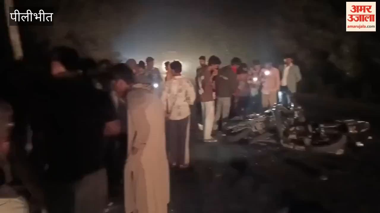 two bikes collide on Bareilly-Haridwar highway