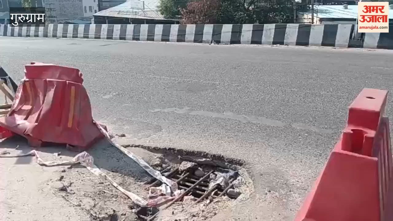Pothole on Hero Honda Chowk flyover in Gurugram risk of major accident