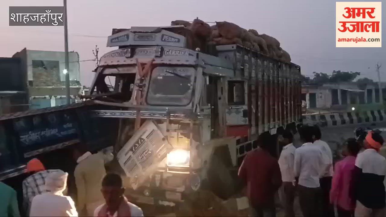 truck loaded with potatoes collided with a tractor-trolley in the Kant area in Shahjahanpur