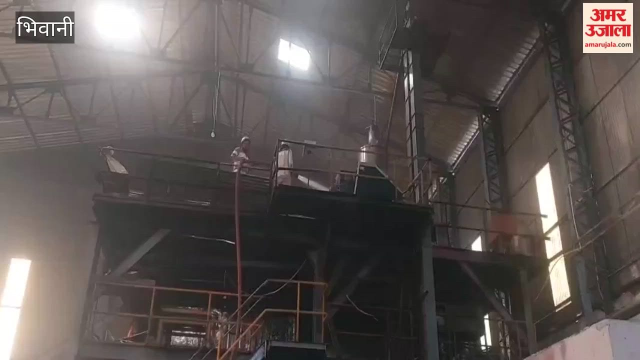 Fire breaks out at a polythene factory in Bhiwani; one machine burns.