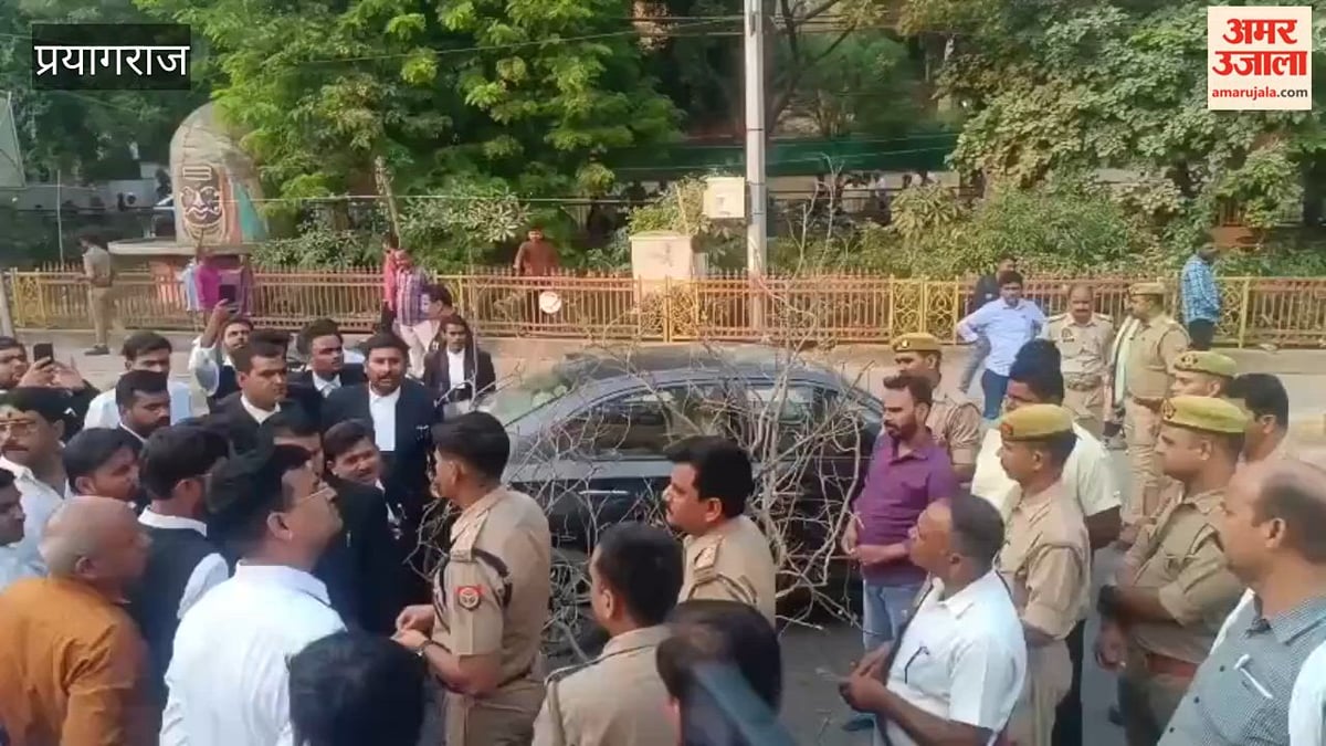 VIDEO- डॉक्टर की गिरफ्तारी के आश्वासन पर वकीलों का धरना और चक्काजाम खत्म