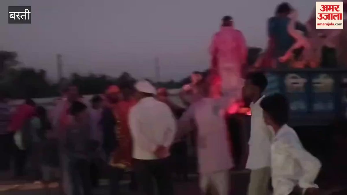 बस्ती: टिनिच क्षेत्र में शांतिपूर्ण माहौल में हुआ दुर्गा प्रतिमाओं का विसर्जन