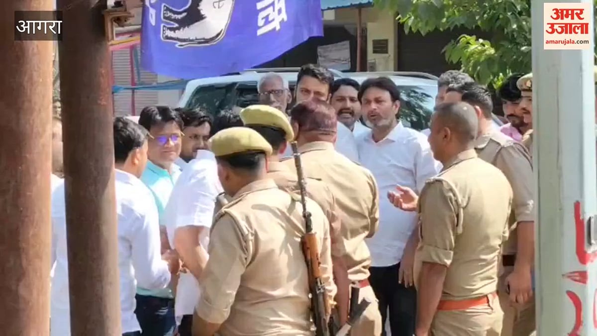 एमएलसी चुनाव: मतदान केंद्र पर भाजपा कार्यकर्ताओं की पुलिस से तीखी बहस