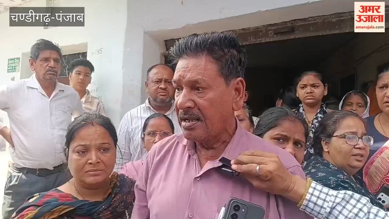 Families of the two youths killed in a Moga shooting incident refuse to hold funeral rites