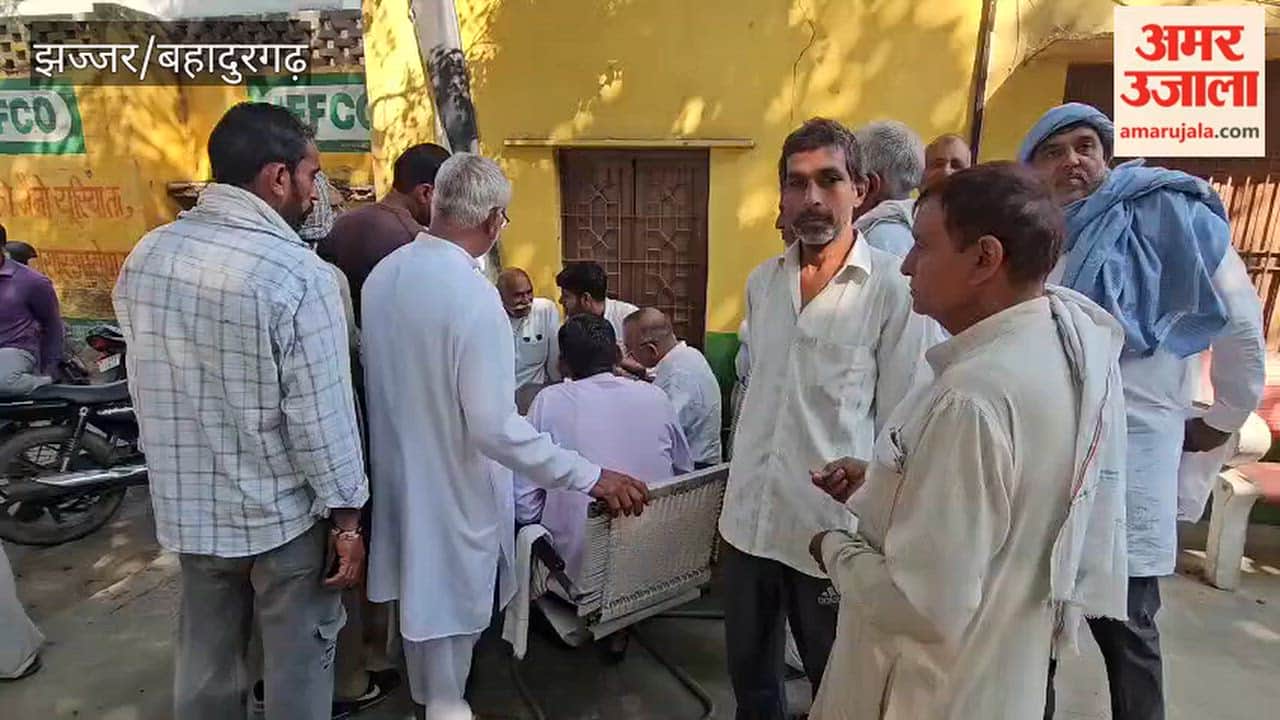 Shortage of DAP at Badli Agricultural Society; only 400 bags received against a demand for 5,000.
