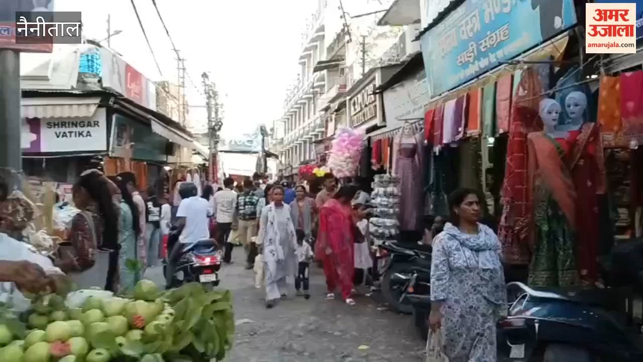 Crowds of women thronged the markets in Haldwani on Karva Chauth