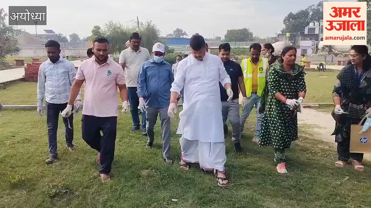 अयोध्या: महापौर की अगवाई में चौक घंटाघर से गुलाबबाड़ी तक चला स्वच्छता अभियान
