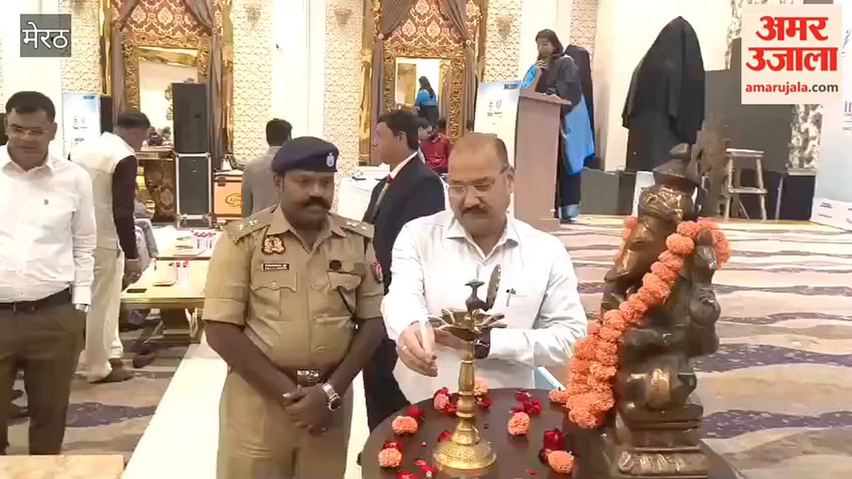 मेरठ: स्कूल एक्सीलेंस अवॉर्ड्स में एसएसपी की दो टूक- बच्चों में शिक्षक का डर जरूरी, डीएम ने सरकारी स्कूलों को गोद लेने की अपील की