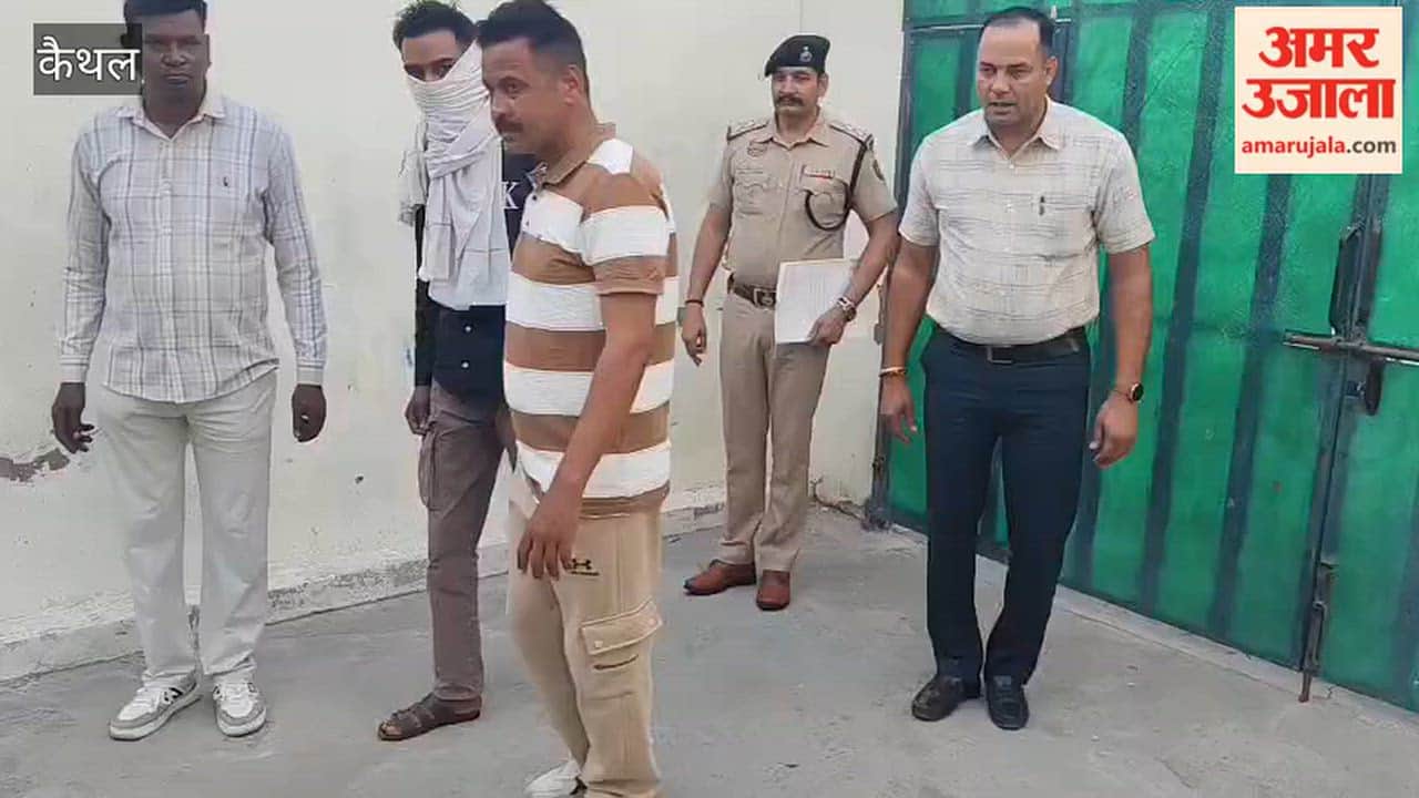 The Anti-Extortion Cell apprehended an accused with 500 grams of charas (cannabis resin) within the jurisdiction of the Sadar police station.