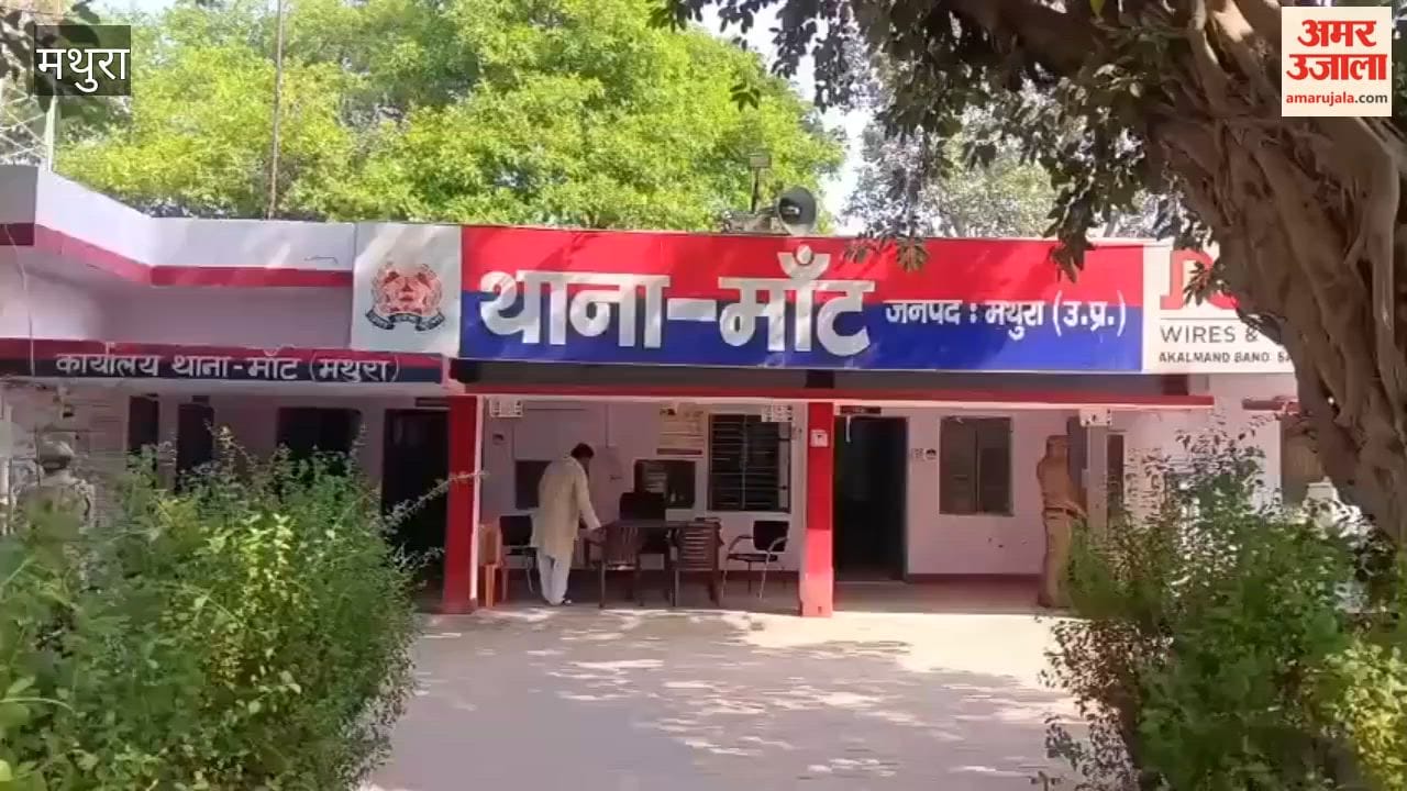 Thieves broke lock of locked house in broad daylight and made off with jewelry and cash worth lakhs