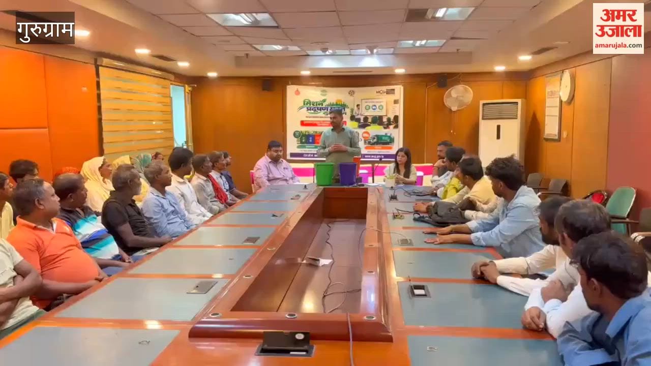 Training provided to waste pickers and scrap dealers under  ‘Pollution-Free Gurugram’ mission